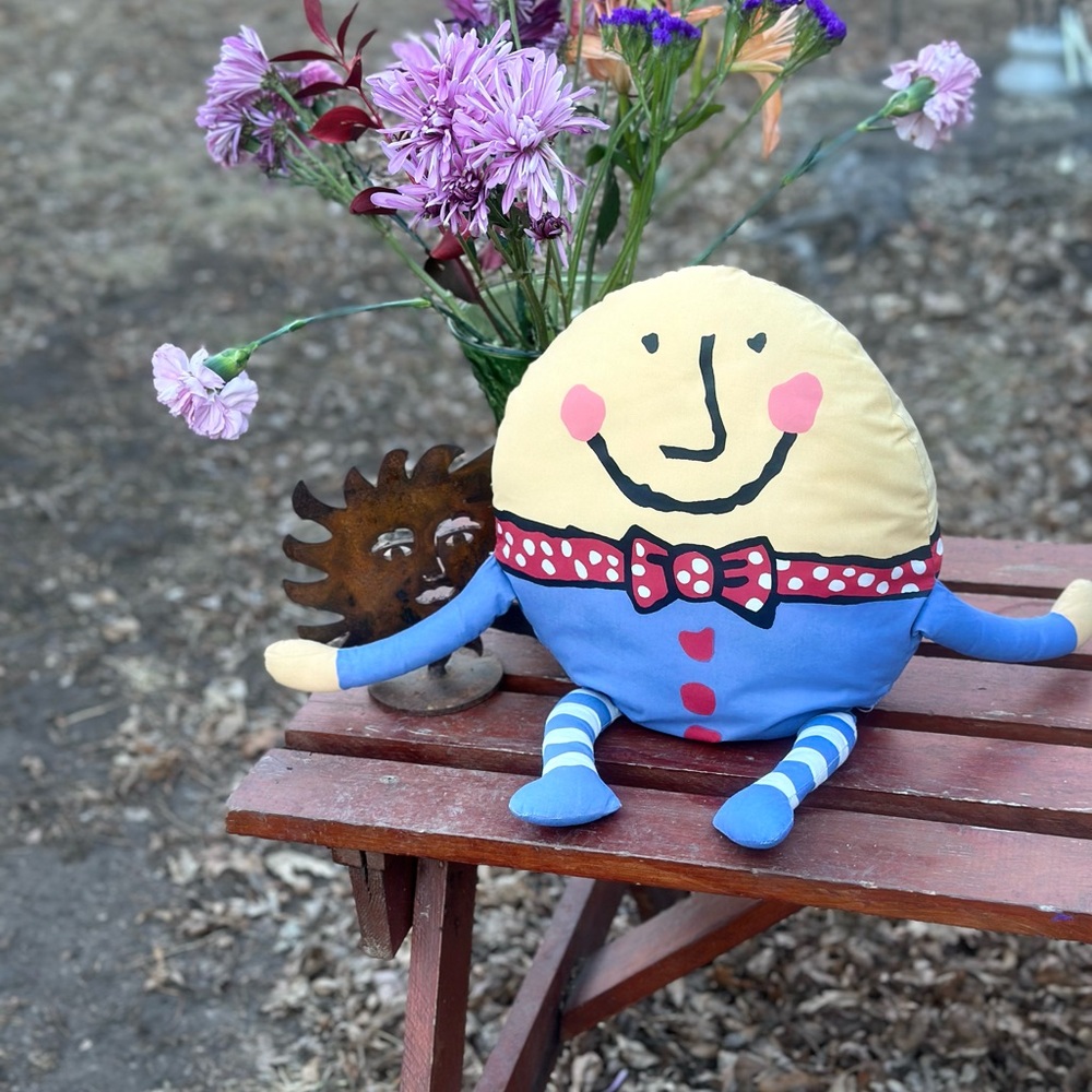 RARE Vintage Humpty Dumpty Big Head Full Body Plush Great Condition No flaws